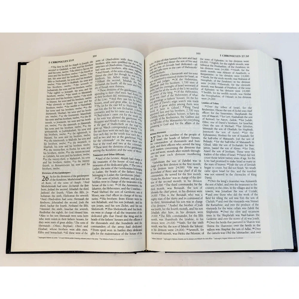 Holy Bible ESV English Standard Version Crossway Blue HC Pew Church Bible 2002‎
